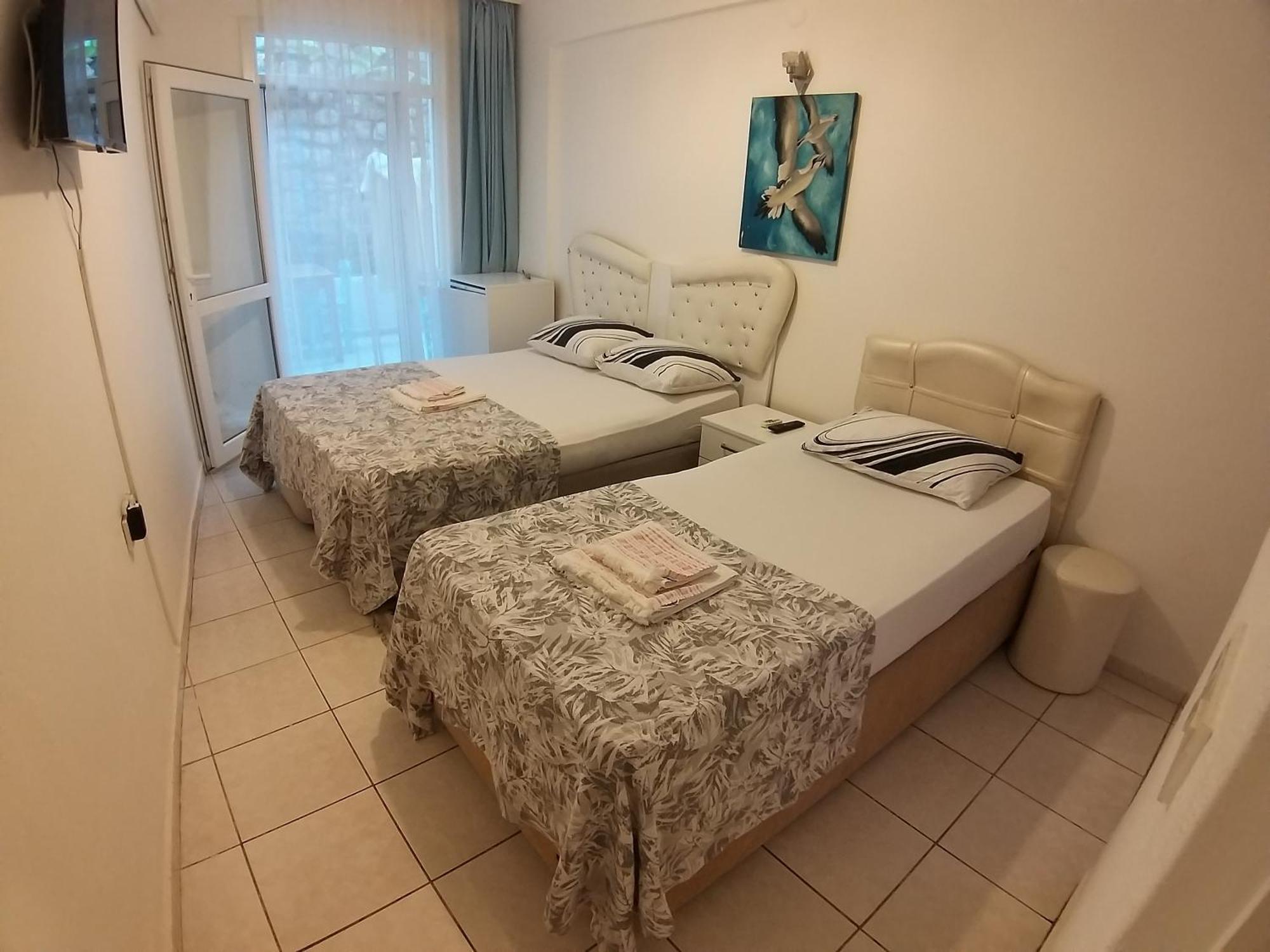 Beyaz Apart Pansiyon Çeşme Exterior photo