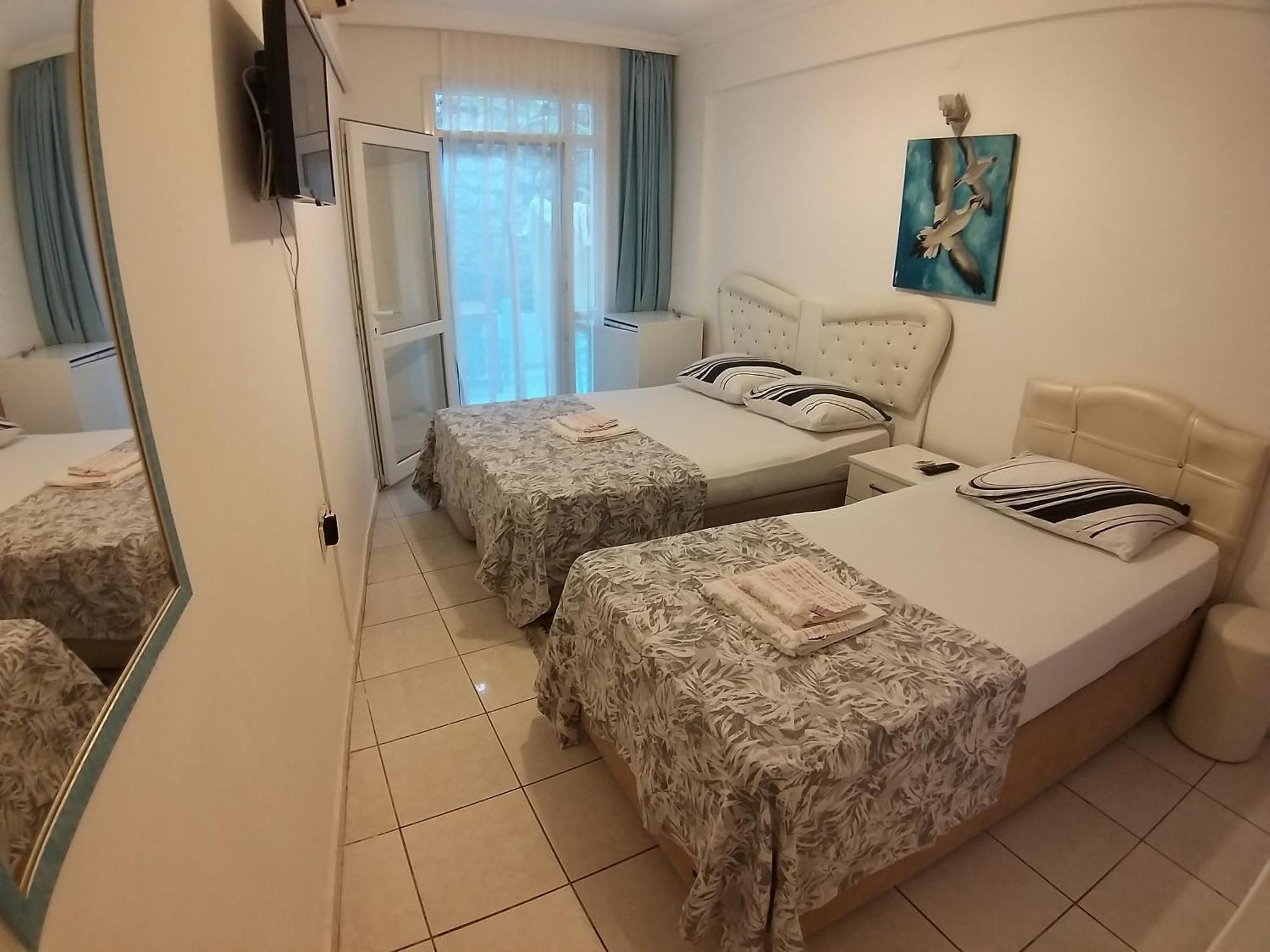 Beyaz Apart Pansiyon Çeşme Exterior photo