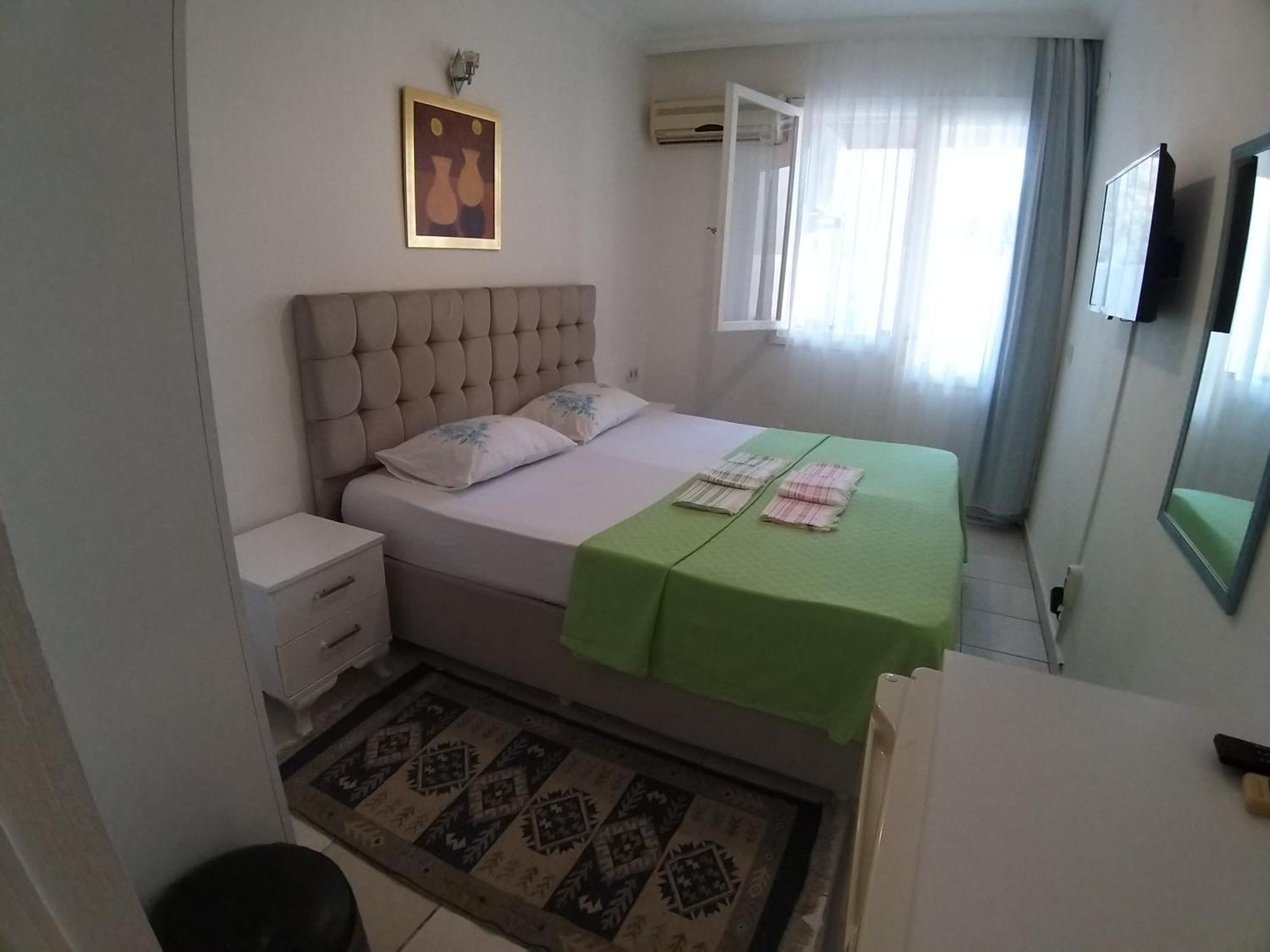 Beyaz Apart Pansiyon Çeşme Exterior photo