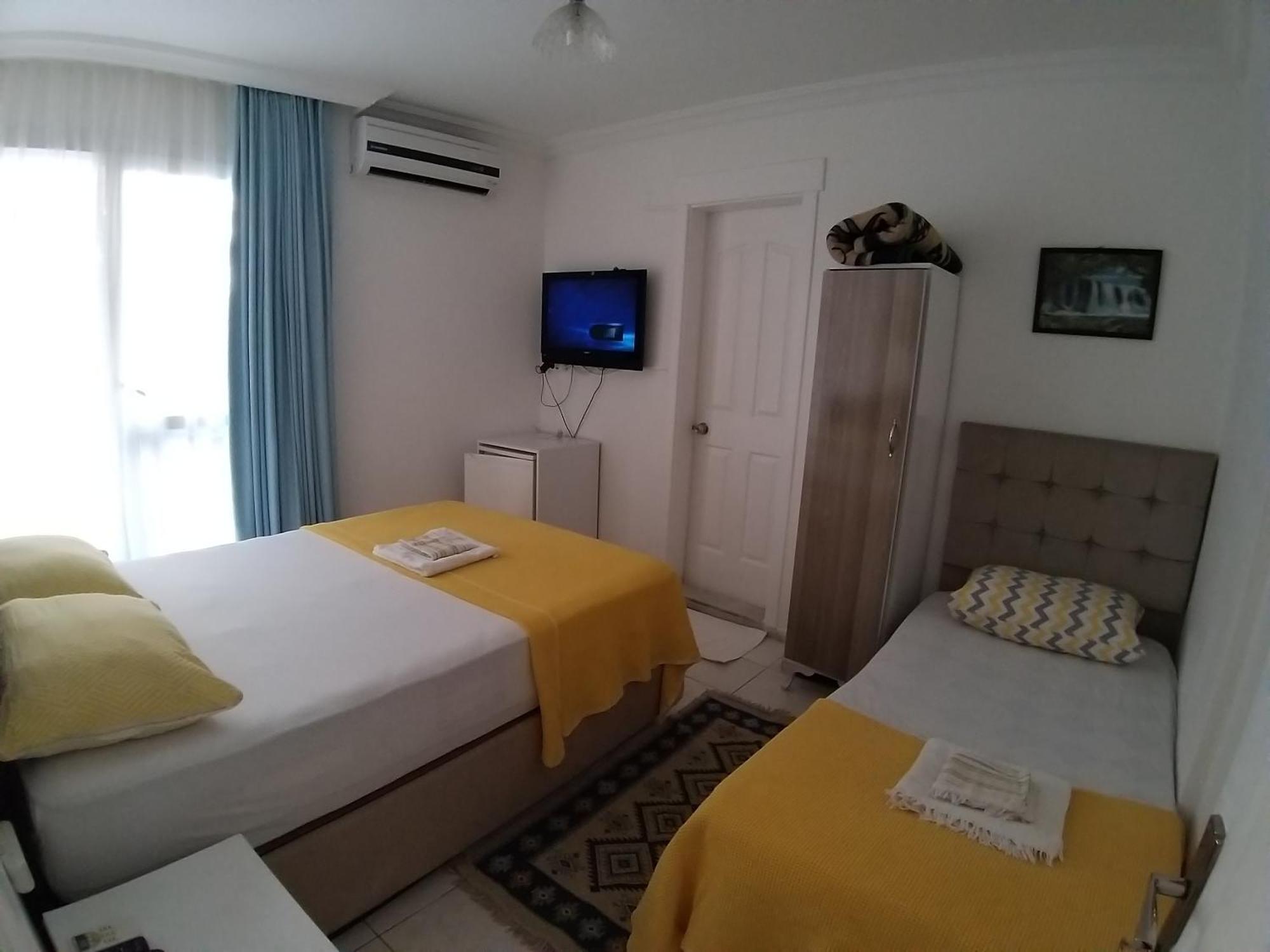Beyaz Apart Pansiyon Çeşme Exterior photo