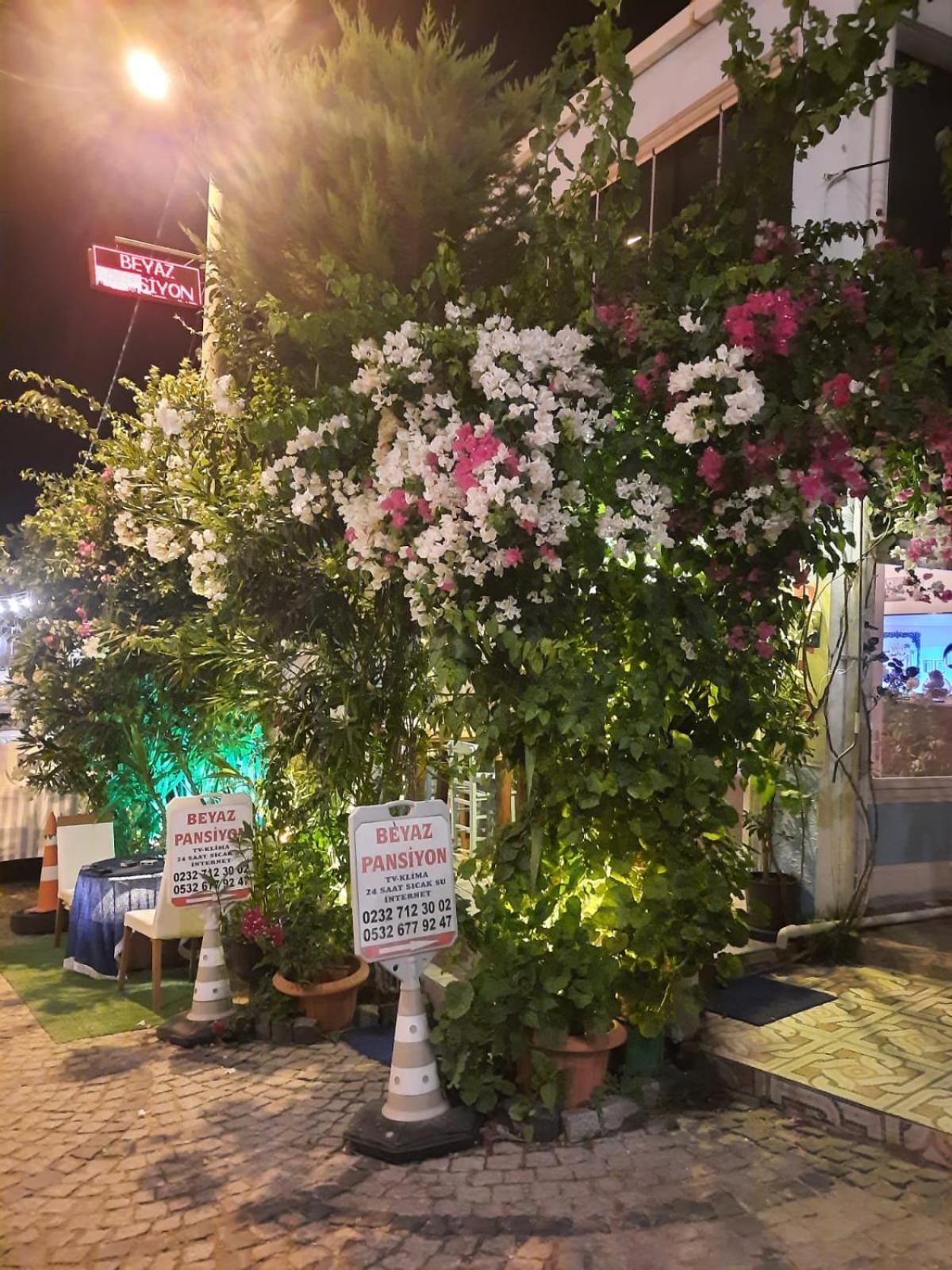 Beyaz Apart Pansiyon Çeşme Exterior photo