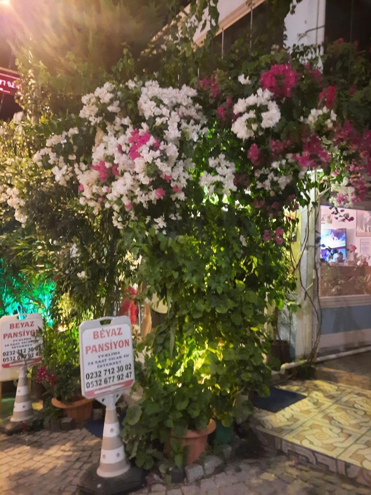 Beyaz Apart Pansiyon Çeşme Exterior photo